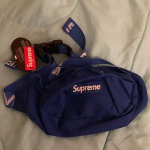 🔥 NWT SUPREME fanny pack blue brand new 🔥